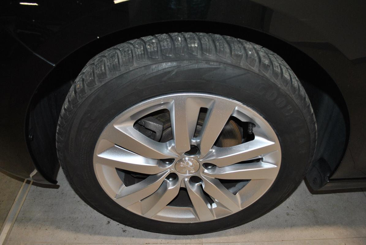 Peugeot 308 - II (2) 1.5 BLUEHDI 130 ACTIVE PACK