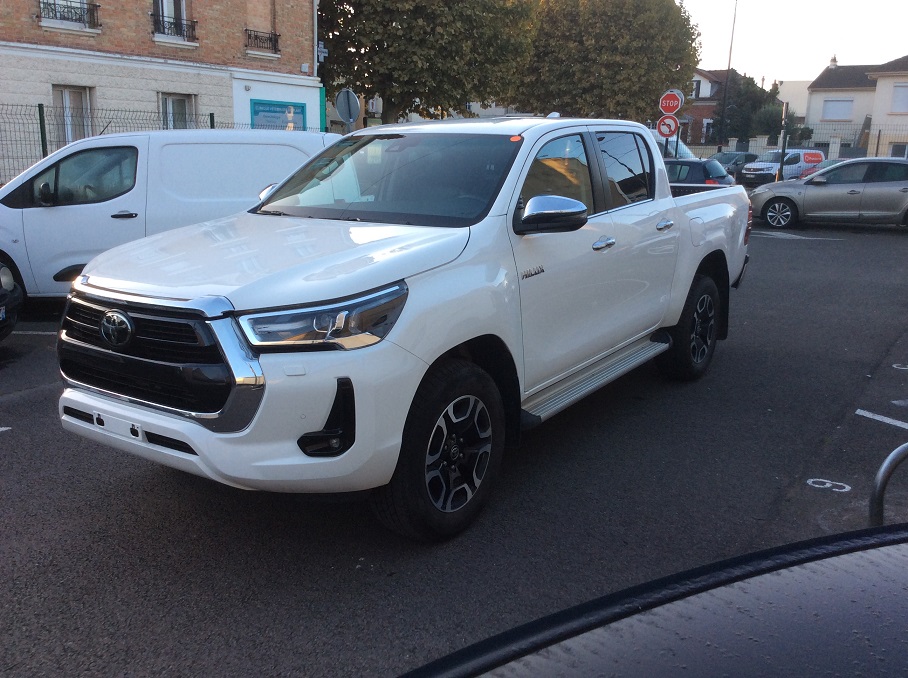 Toyota Hilux IV 4WD 2.8 D-4D 204 DOUBLE CABINE INVINCIBLE 0 MALUS